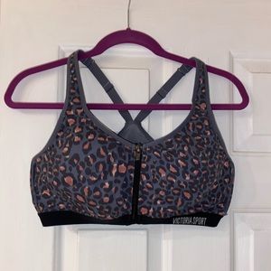 Victoria’s Secret sport leopard sports bra 38C